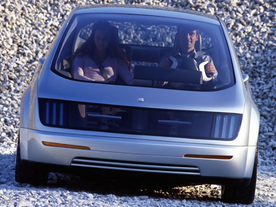  GM Hy-Wire Concept 2002 года  (фото 23 из 27)
